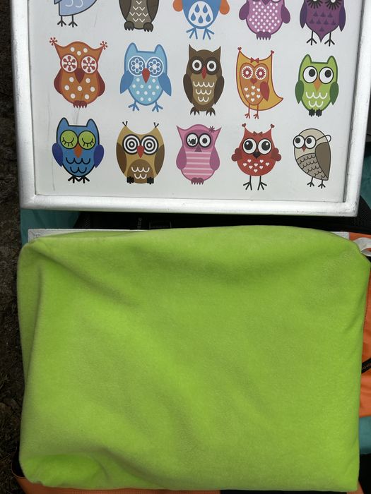 Столик-подставка, подушка Сова