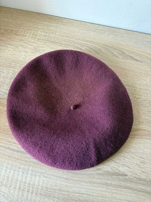 Wełniany beret śliwkowy Frezko