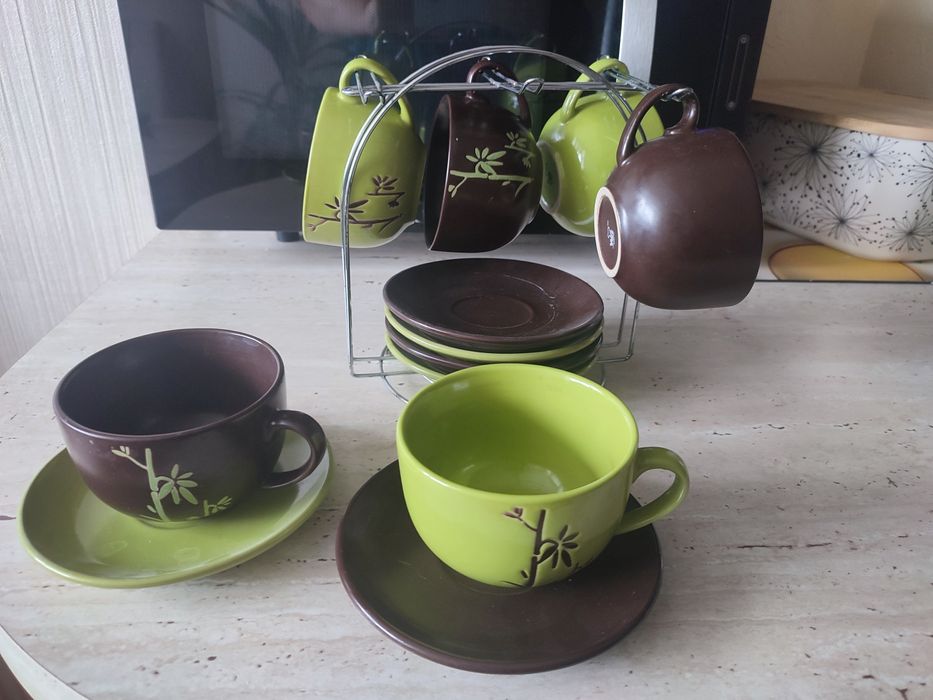 Набір чашок з підставкою