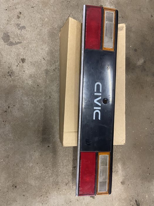 Blenda klapy honda civic sedan 1984 . 1987