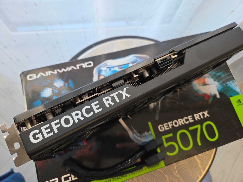 Gainward RTX 5070 Python III jak nowa