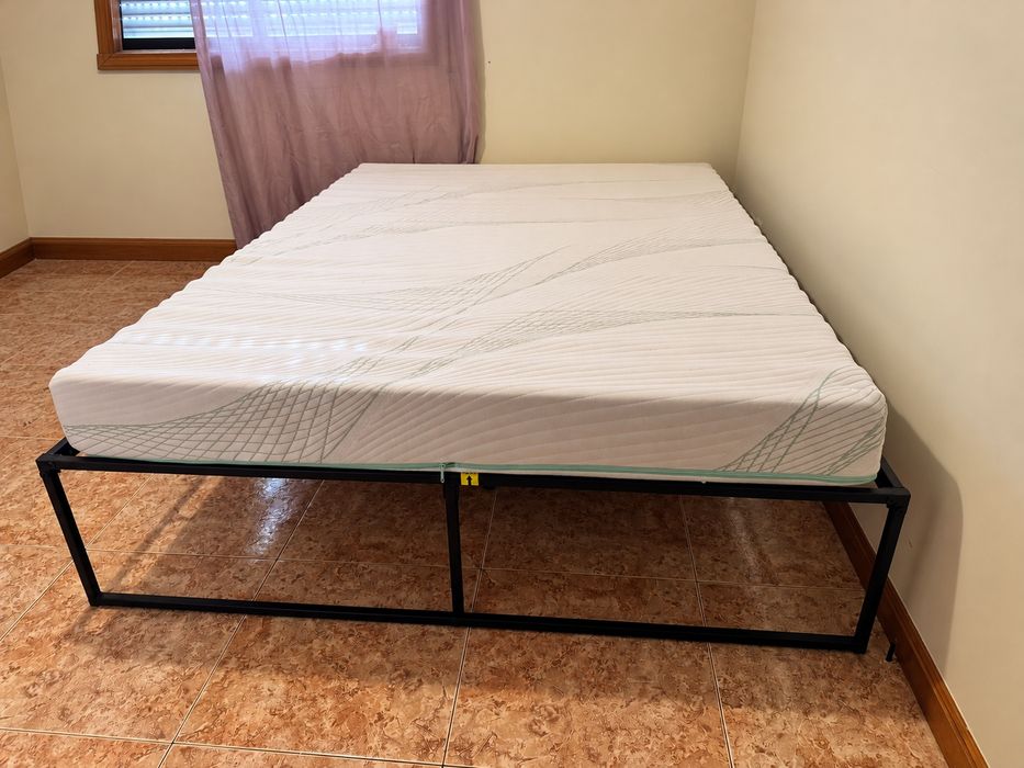 Cama com colchão