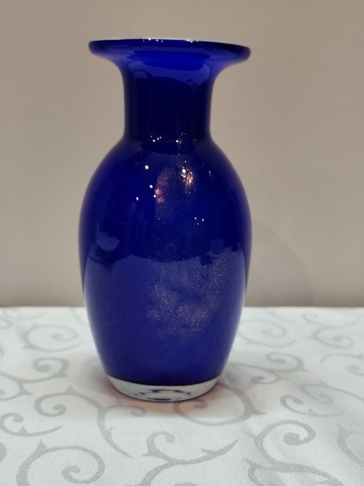 Niebieski Wazon Vintage - Szkło Warstwowe