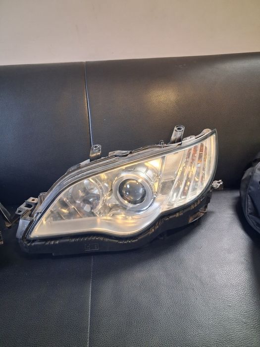 Lampa subaru legacy outback 2008r