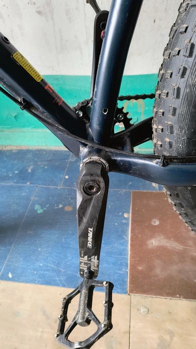 Велосипед Фетбайк Jamis рама   L(19), вилка карбон  specialized.