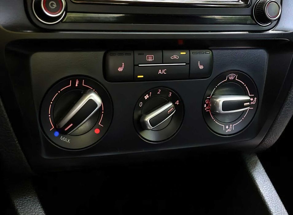 Volkswagen Jetta      2018