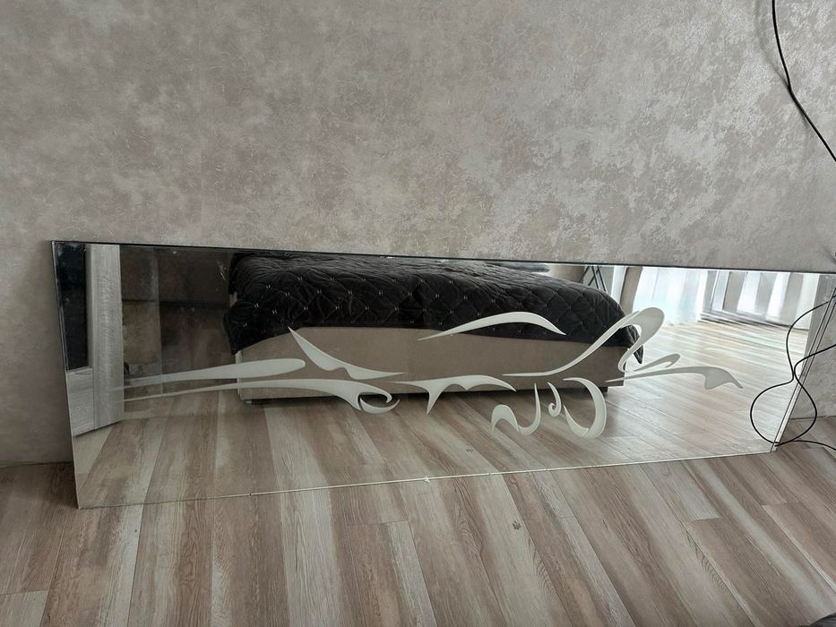 Декоративне дзеркало /скляна панель