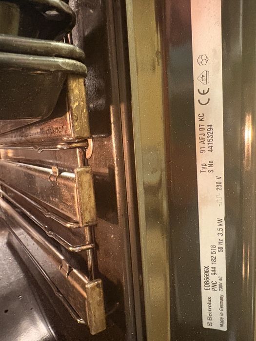 Духова шафа Electrolux EOB 6696 X