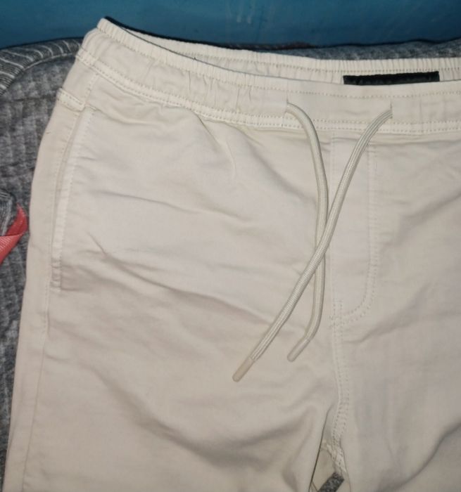 Calça  sarja como nova beje