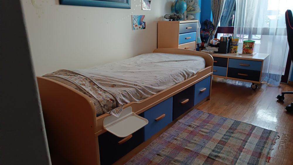 Cama + Colchão + moveis
