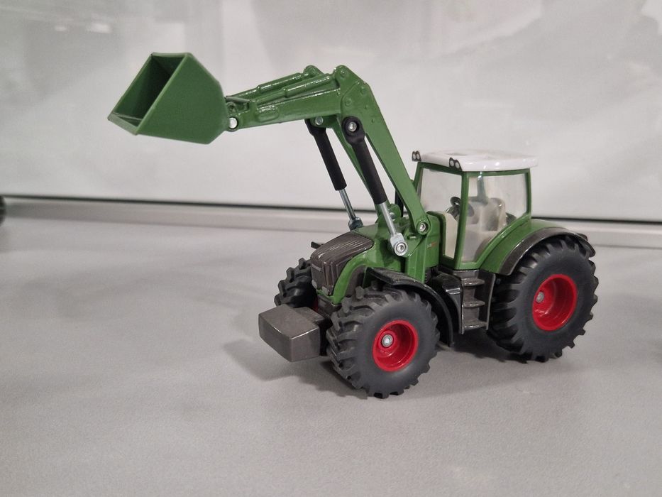 Traktor SIKU 1:50 Fendt model traktory