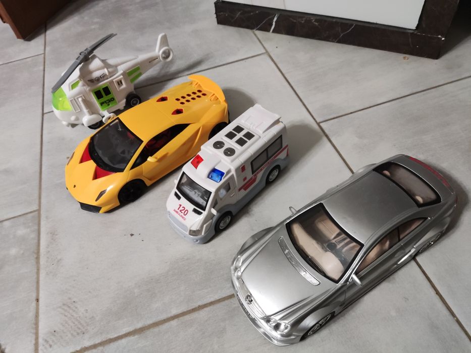 Пластмасова колія з містечком