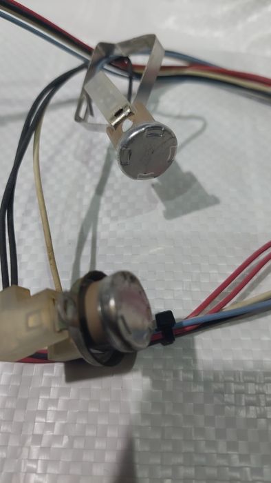 Wiazka elektryczna z czujnikami do piecyka JUNKERS  WRDP  11-2 B 23