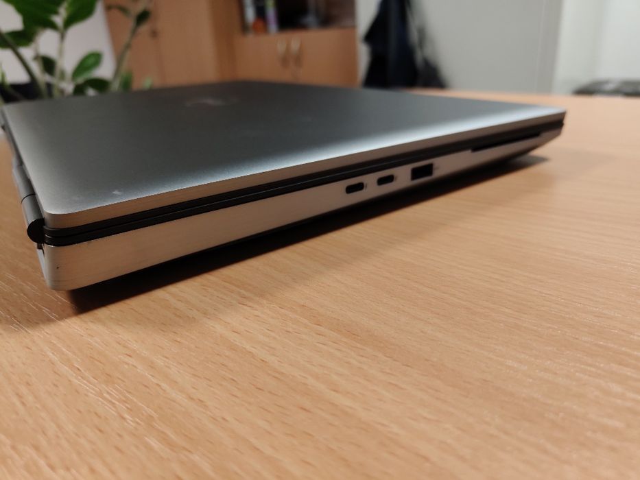 Laptop Dell Precision 7750  Xeon W-10855M, 32GB RAM, SSD 512GB, NVIDIA Quadro RTX4000 8GB