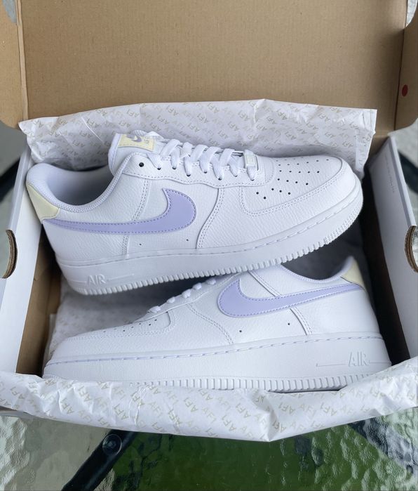 Buty Nike Air Force 1 '07 White/Oxygen Purple r. 43 - nowe, oryginalne