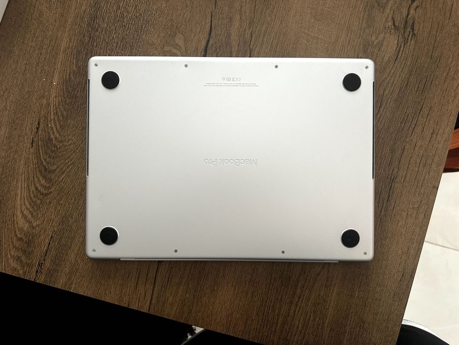 MacBook Pro 14" M1 Pro / 16GB / 1TB – Stan jak nowy!