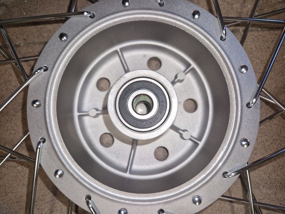 Nowe wycentrowane koło tyl wsk 125 b1 b3 kos gil Bąk lelek pl r18"