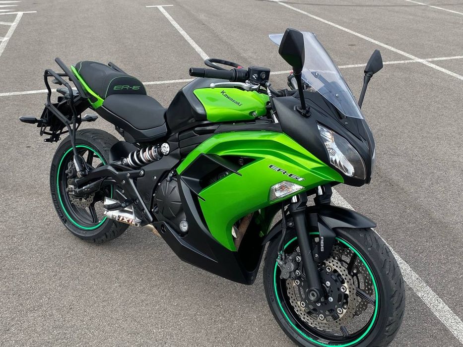 Kawasaki ER-6F на документах