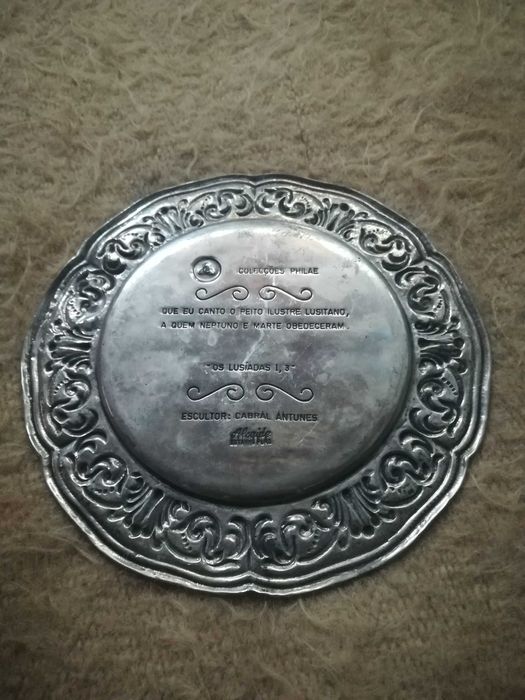 Peça decorativa de 1960 em estanho puro