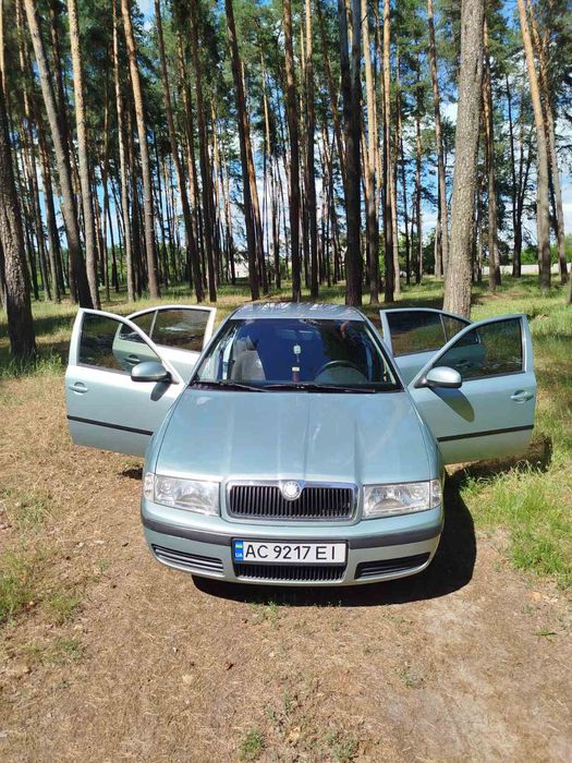 Продам авто шкоду октавію тур 1.6 mpi