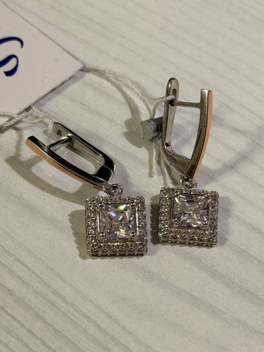 Срібні сережки зі вставкою цирконій