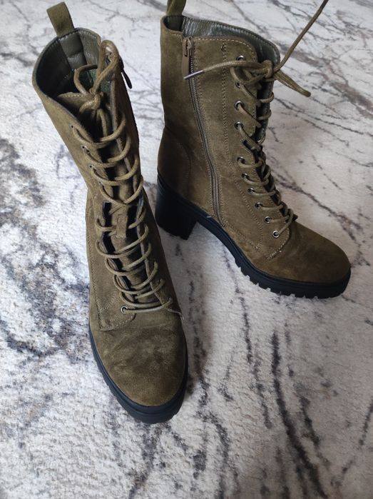 Damskie Zamszowe sznurowane botki khaki trepy r 41
