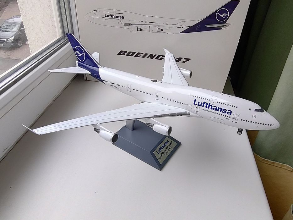 Металева модель Boeing 747-200, 747-400