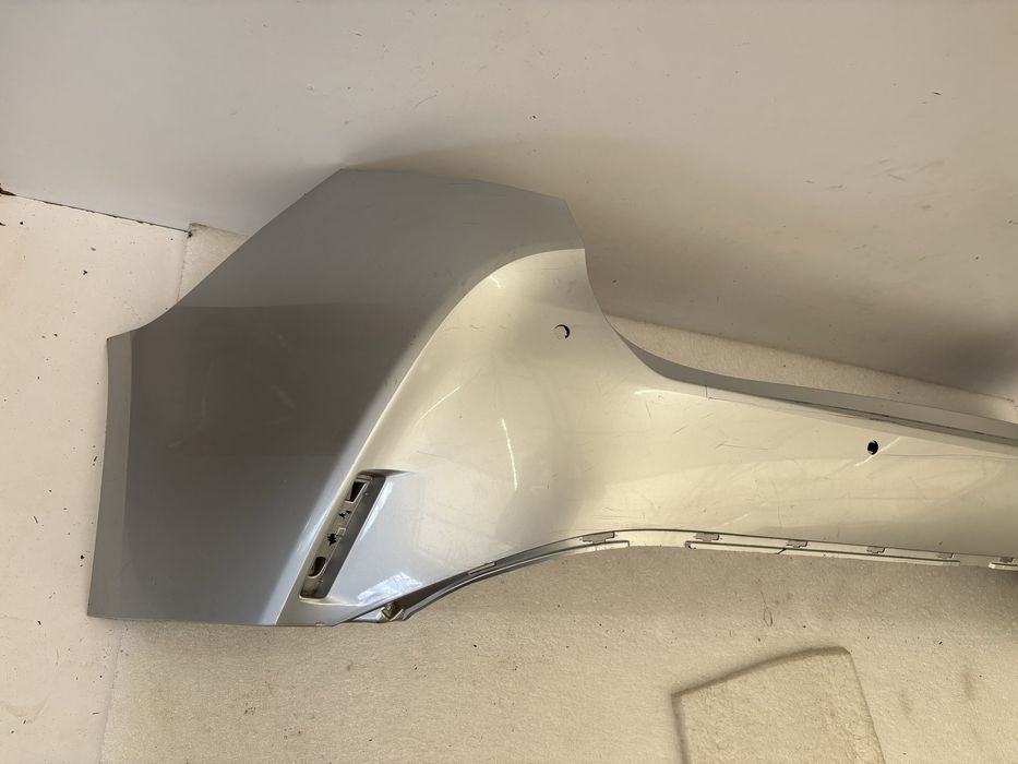 Toyota Corolla E21 19- kombi zderzak tył tylny