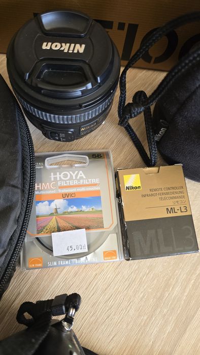 Nikon d7100 + Nikkor 35mm i 50mm + akcesoria