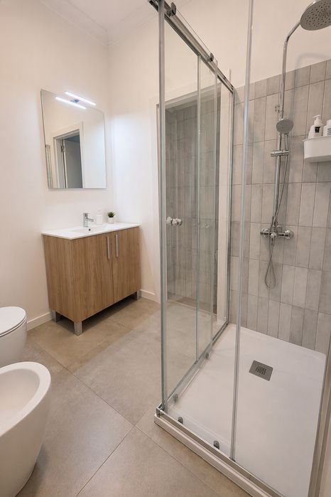 Quartos em Apartamento Remodelado em Massamá | Despesas Incluídas | Desde 530€