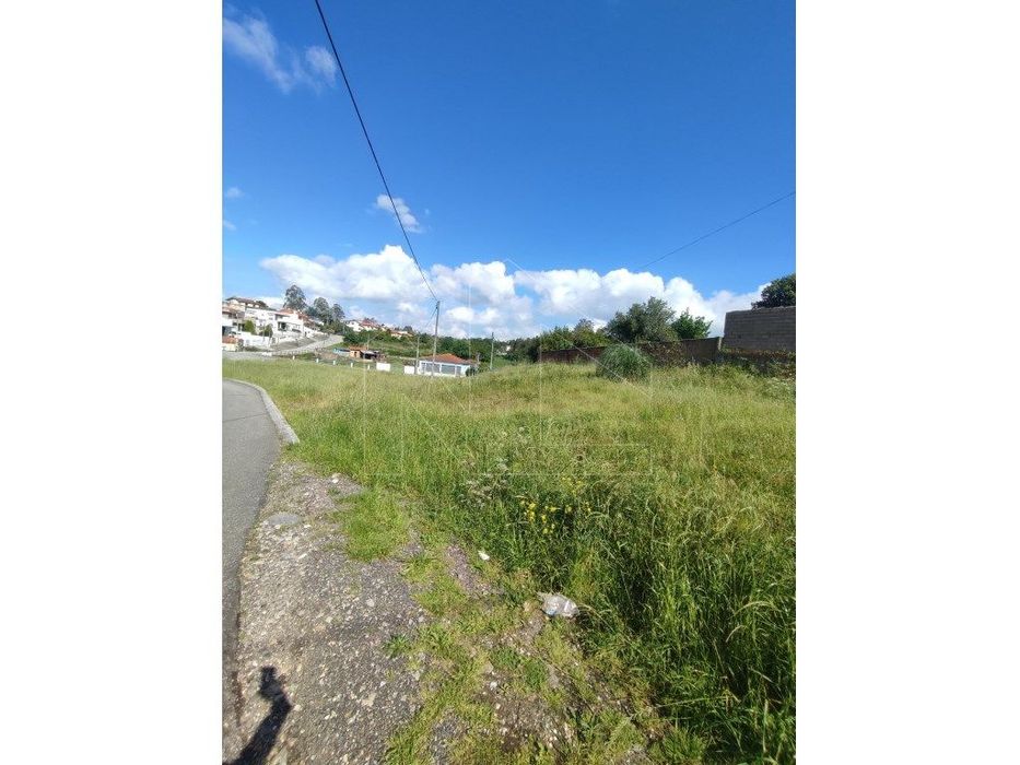 Terreno Urbano com 2.065 m² em Assilhó - Albergaria-a-Velha — Albergaria-A-Velha E Valmaior, Aveiro