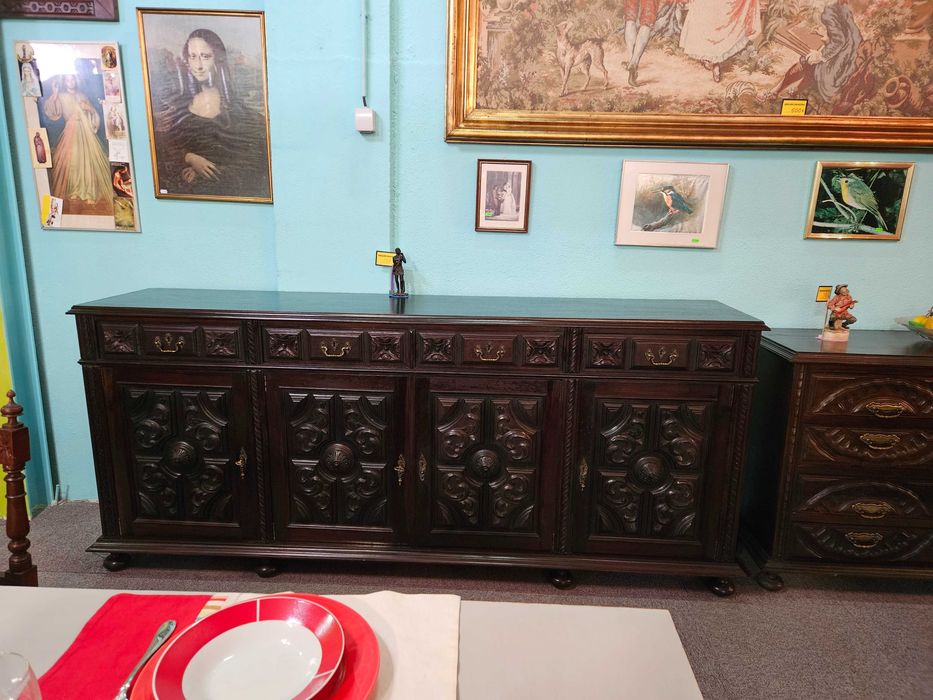 Aparador antigo em madeira - Restaurado