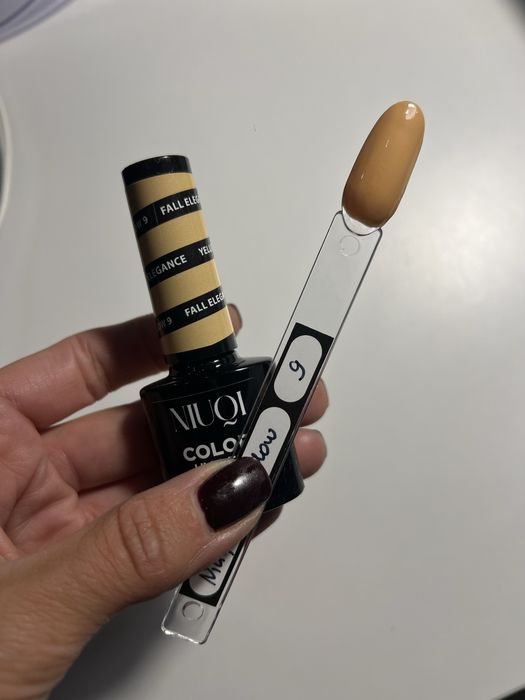 Lakier hybrydowy niuqi yellow 9 gel polish