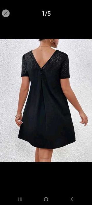 Vestido preto com renda