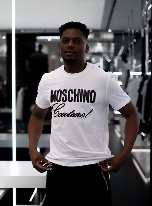 T-shirt exelente qualidade Moschino