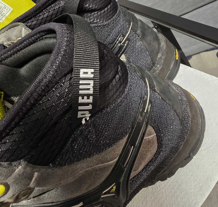 Wysokie męskie buty  Salewa M Alp TRAIN MID GTX PELL ROZM. 42