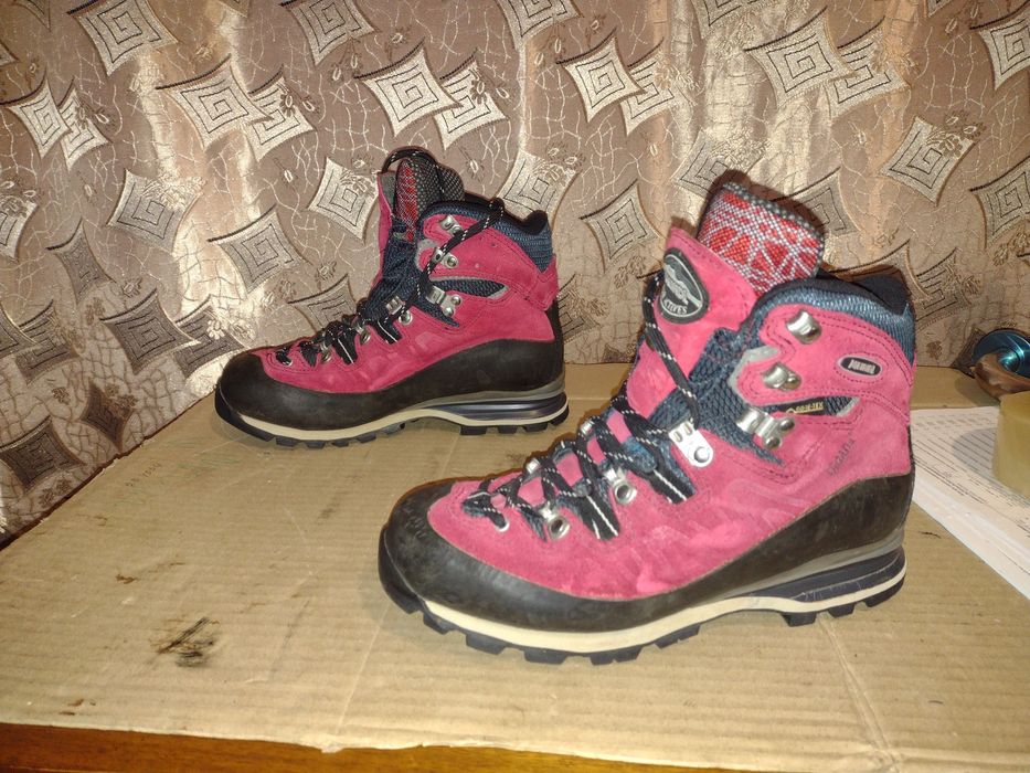 Горні черевики MEINDL, розмір 38(25).