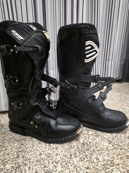 T/42 Botas Shot Race X10
