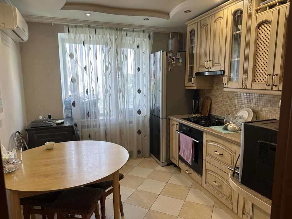 Продаж квартири 4 кім. по вул. Київський шлях