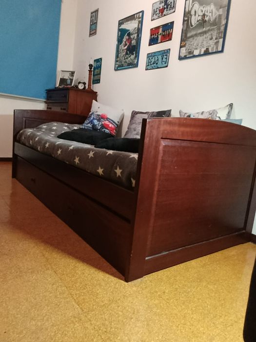 Cama com gavetão