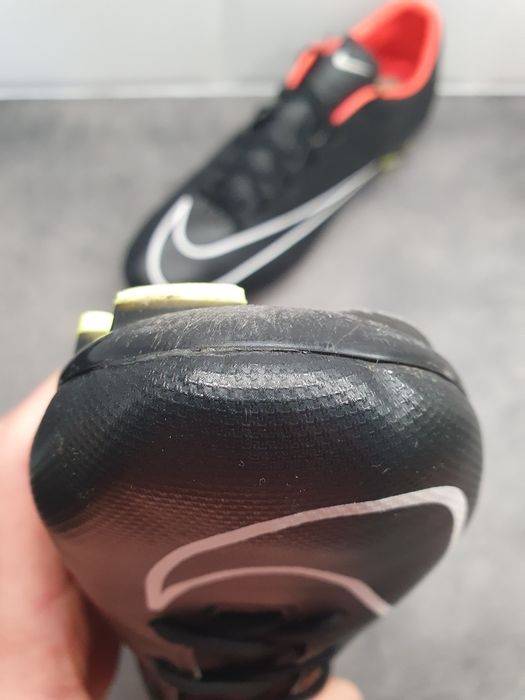 Półprofesjonalne Pro korki Nike Mercurial Veloce II FG 42