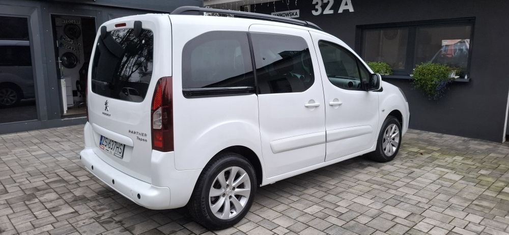 Peugeot Partner teppe 2017r salon Polska