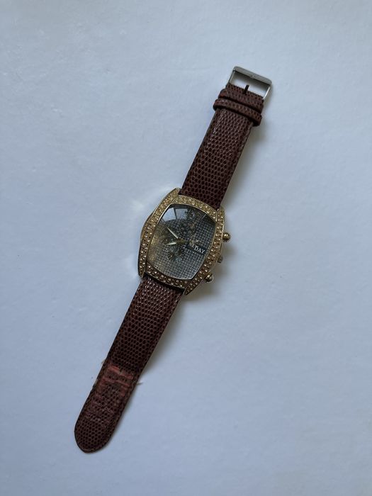 Б/в вживаний годинник в стразах New Day