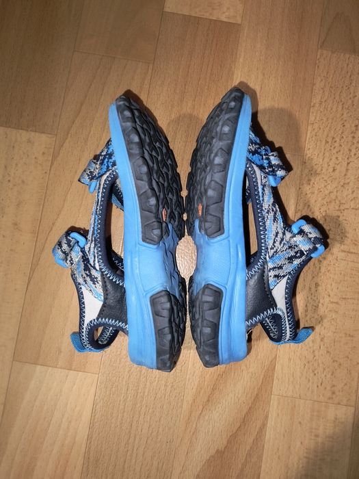 Босоніжки сандалі Quechua (decathlon)
