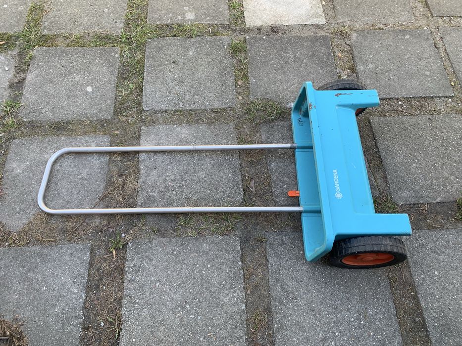 Siewnik Gardena niebieski
