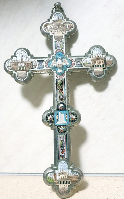 Maravilhoso antigo crucifixo italiano com micromosaicos