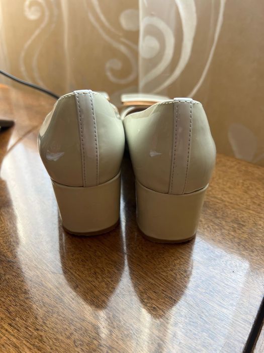 Продам туфли Clarks