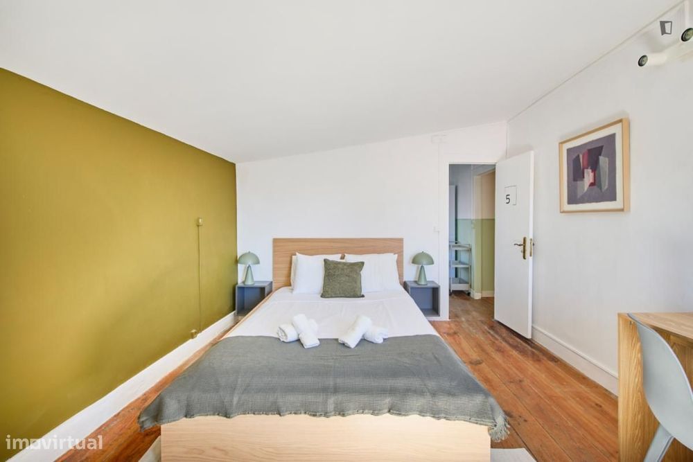 Quarto - localizado em São Bento Lisbon