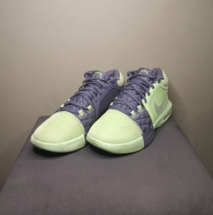 Nike, rozmiar 43.