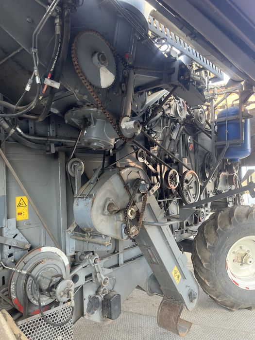 Acros 580,в коплекті з жаткою на транспортному візку